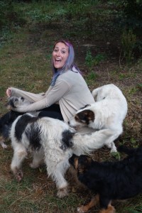 I find it much easier to make friends with dogs than with people. Look at that face, filled with the joy of social acceptance.